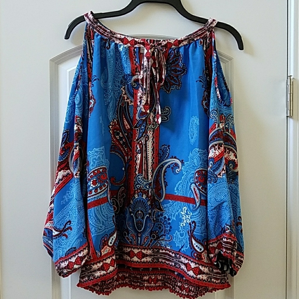 Gorgeous cold shoulder shirt